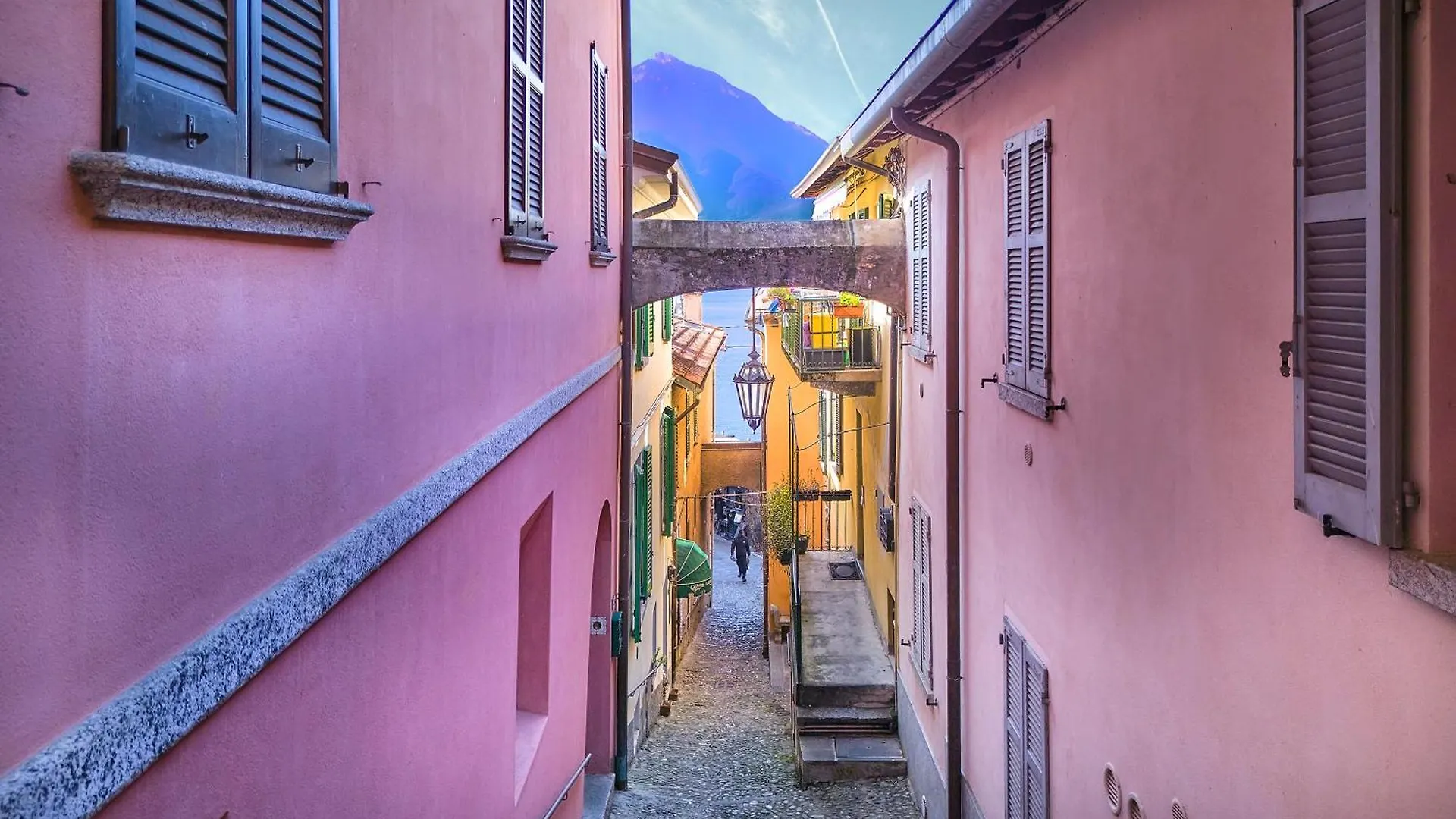Varenna Boulevard