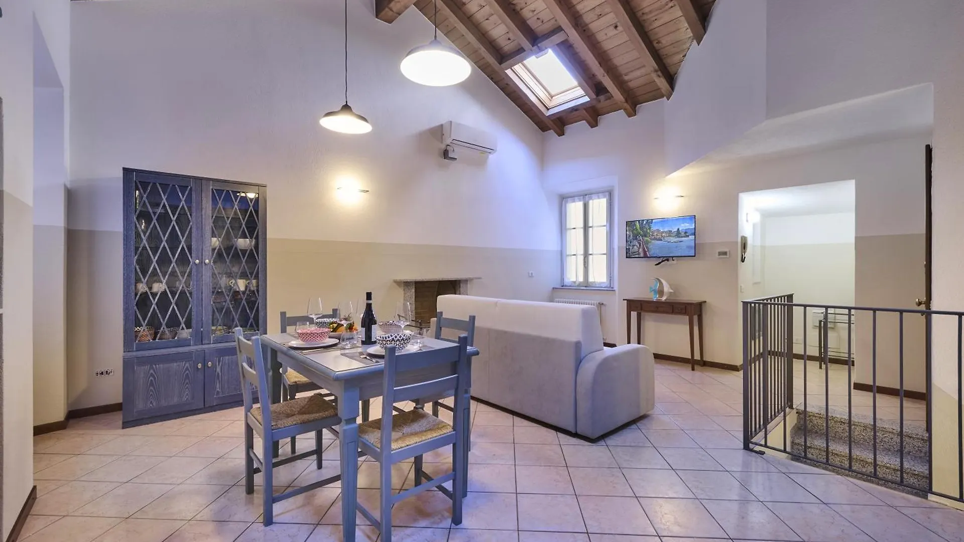 Varenna Boulevard Apartment